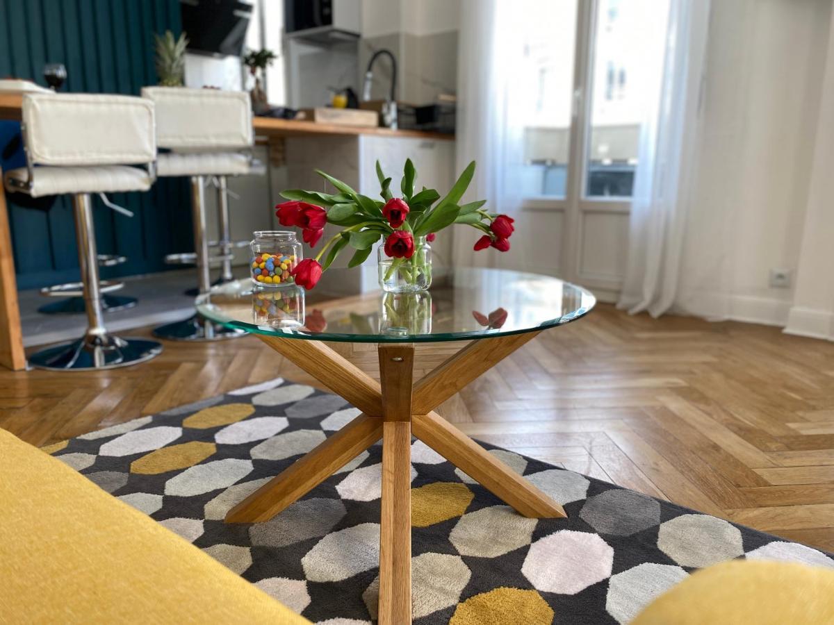 2 Bedroom - Hyper Center - Kitchen - Tramway - Balcony - Air Conditioner - Wifi Nice Ngoại thất bức ảnh